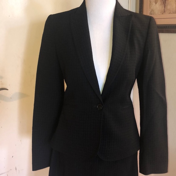 Sophisticated Armani exchange skirt suit. - Picture 2 of 6